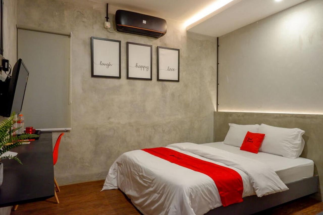 Reddoorz Plus Near Kawasan Sam Poo Kong Σεμαράνγκ Εξωτερικό φωτογραφία