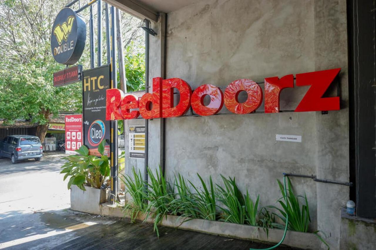 Reddoorz Plus Near Kawasan Sam Poo Kong Σεμαράνγκ Εξωτερικό φωτογραφία