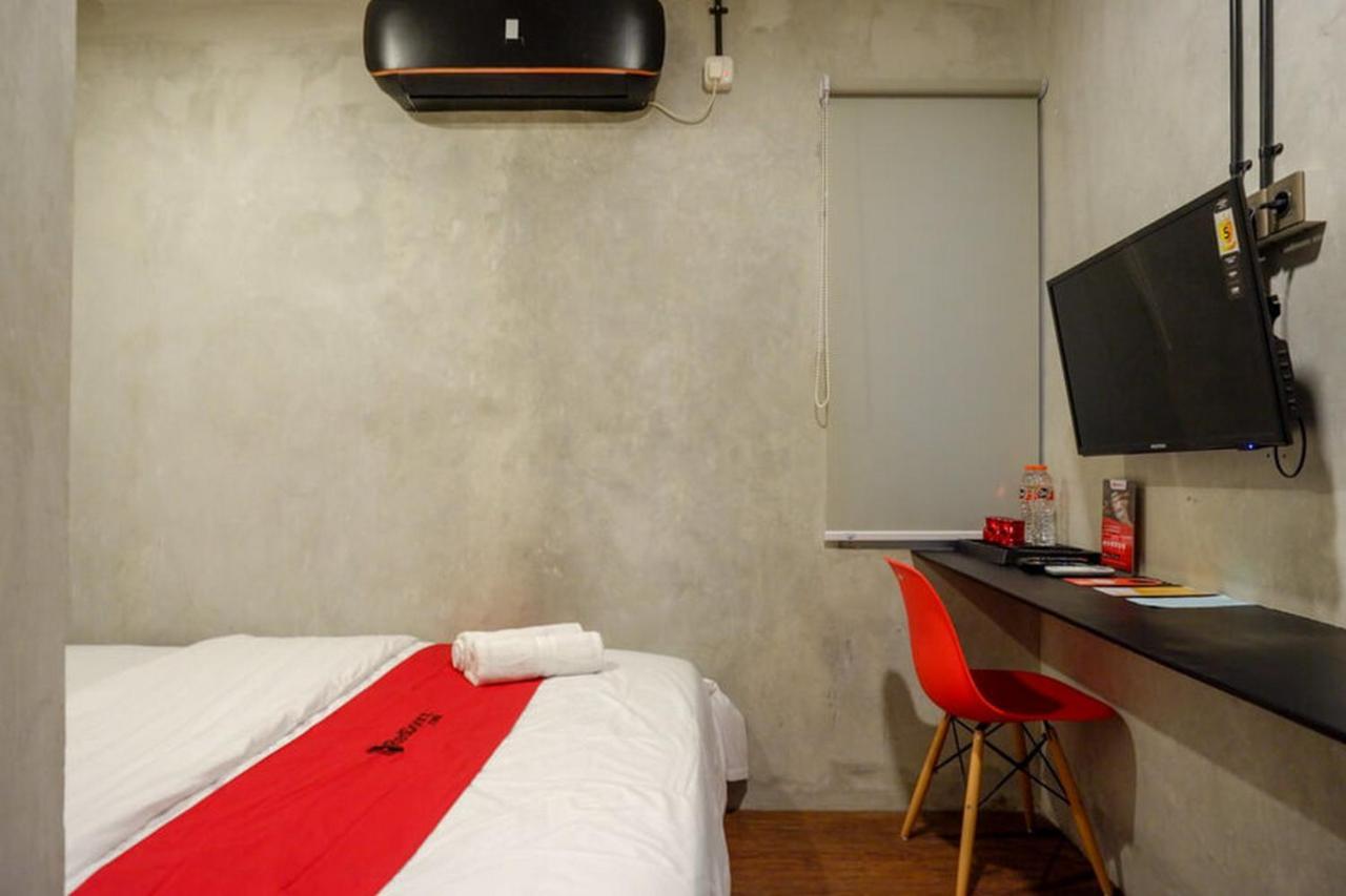 Reddoorz Plus Near Kawasan Sam Poo Kong Σεμαράνγκ Εξωτερικό φωτογραφία