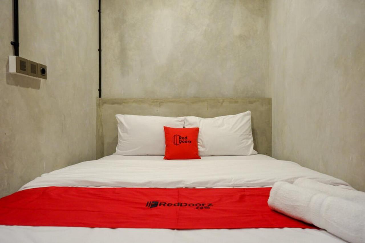 Reddoorz Plus Near Kawasan Sam Poo Kong Σεμαράνγκ Εξωτερικό φωτογραφία
